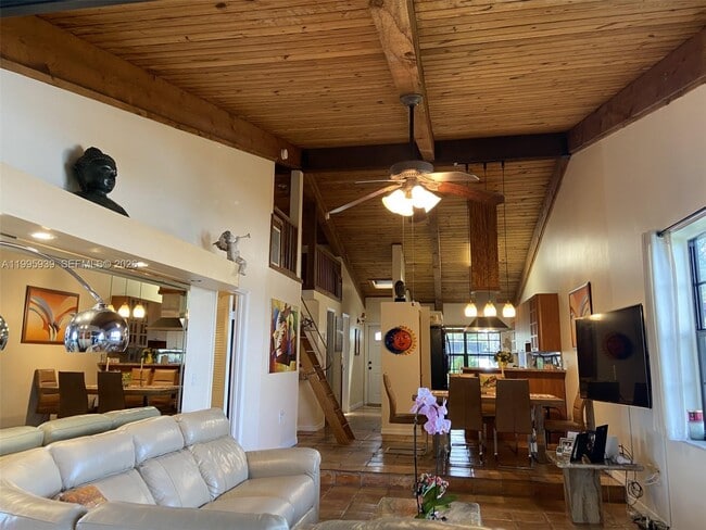 Photo - 10361 Juniper Ct