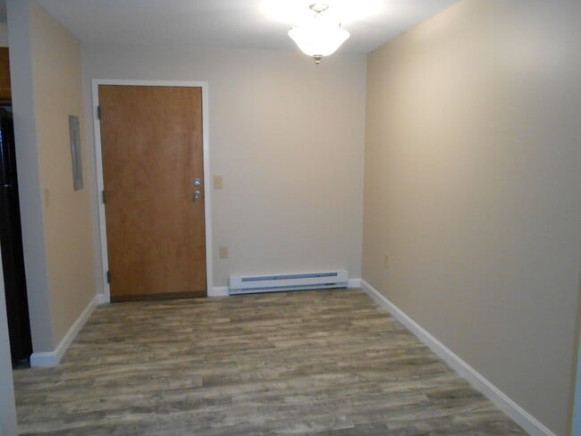 Photo - Derry Fieldstone Terrace Condo For Rent! Unidad 321