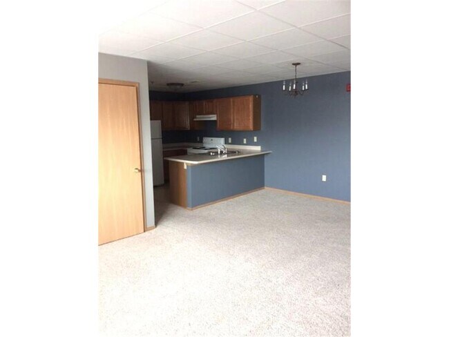 Photo - 109 E Luverne St Unit 325