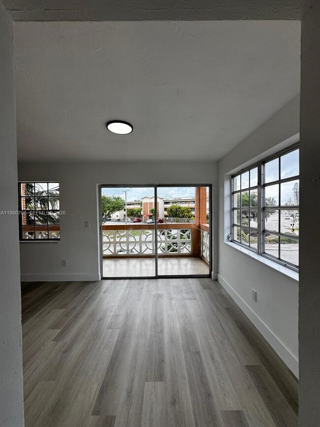 Photo - 11840 NE 19th Dr Unit 19