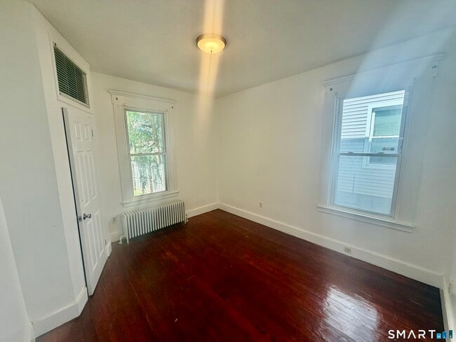 152 Sheffield Ave