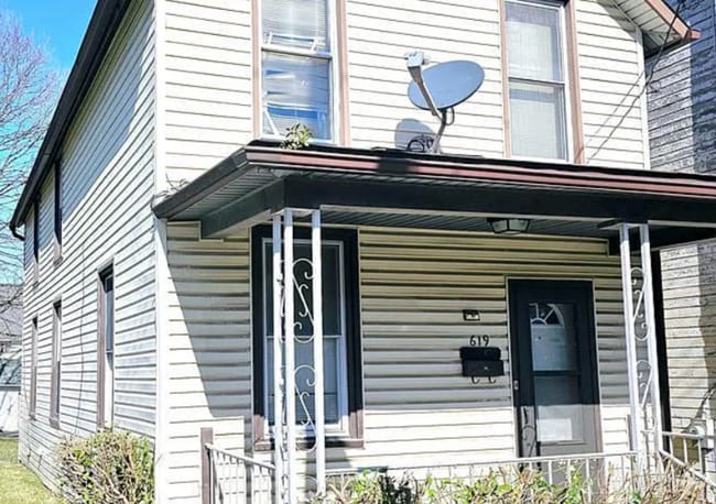 Photo - 619 Grove Ave House
