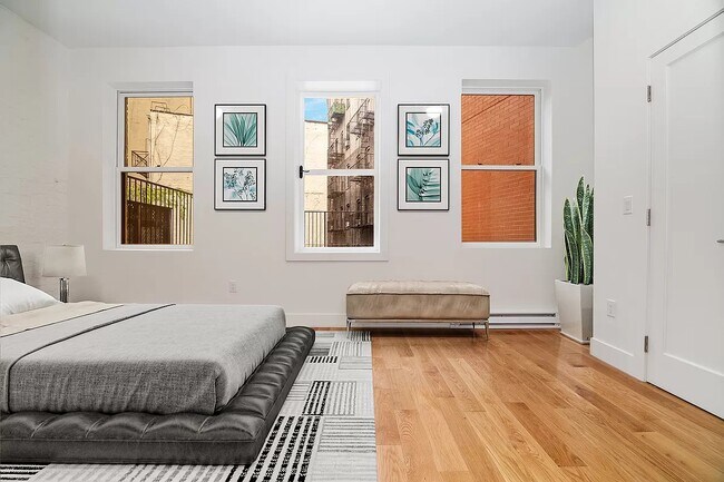 Photo - 546 Hudson Street Unit 2