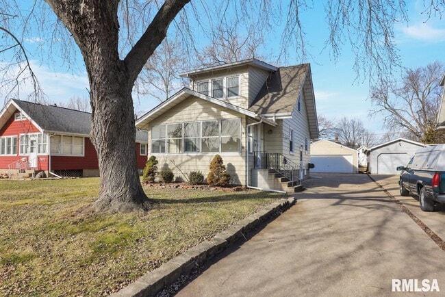 Photo - 2601 W Kenwood Ave