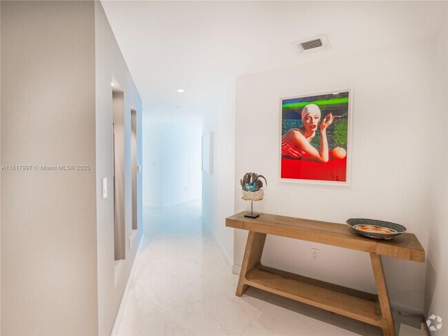 Building Photo - 1300 S Miami Ave Unit 2901 Rental