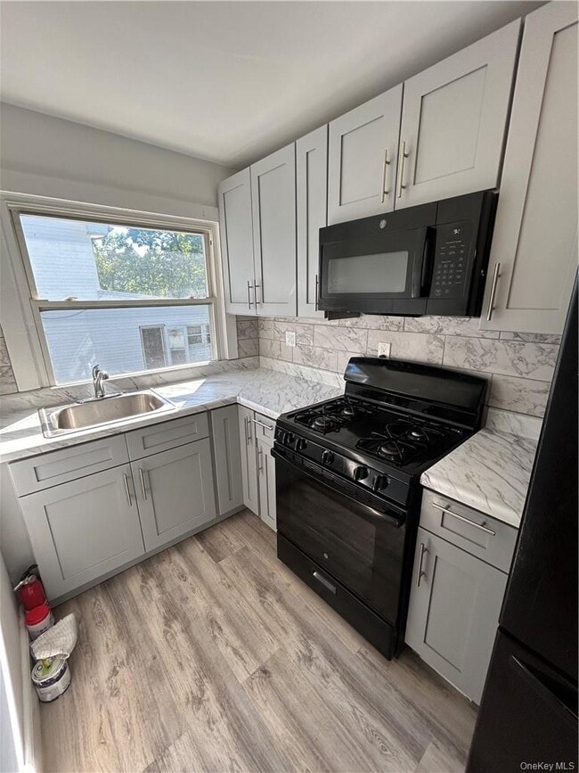 Photo - 72 Soundview St Unit 2