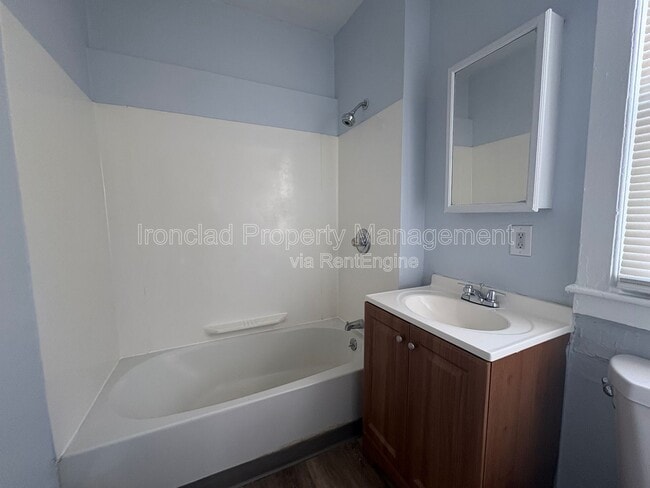 Photo - 206 Main St Unit 204 3