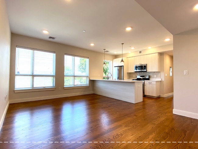 Photo - 3 Everett Sq Condo Unit 201