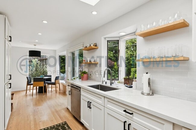 Photo - Furnished Mill Valley Home with Mt. Tam Views | Available Through December - FOUNDATION