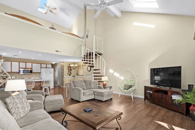 Photo - 1908 Hwy 17 S Unit ID1382460P