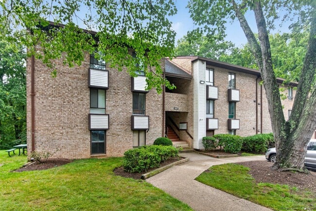 Building Photo - 11617 Stoneview Square Unit 1B