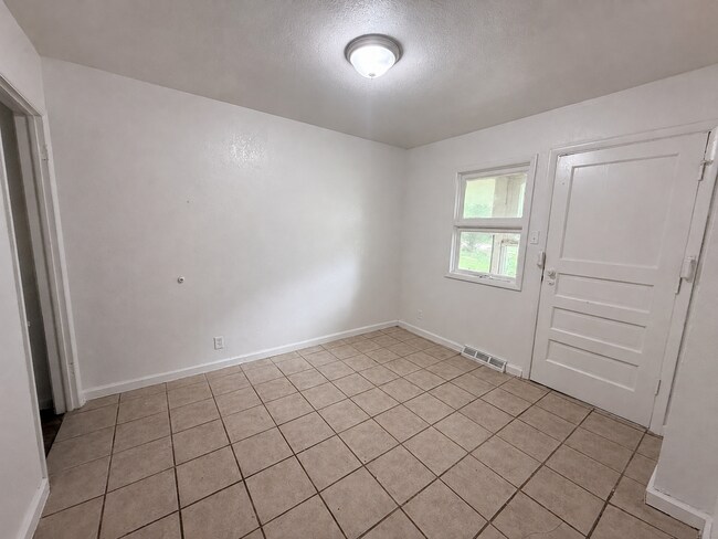 1529 SW Polk St Unit Front