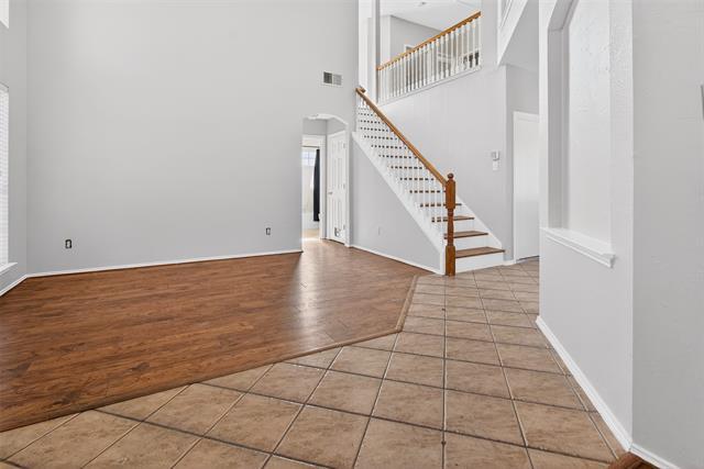 Photo - 770 Whitman Dr