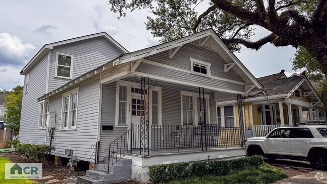 Building Photo - Spacious 5bd/2ba Near Camups! Rental