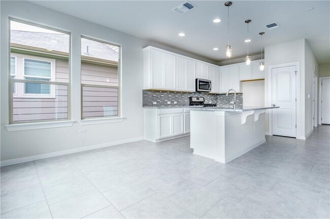 Photo - 13908 Eucalyptus Bnd