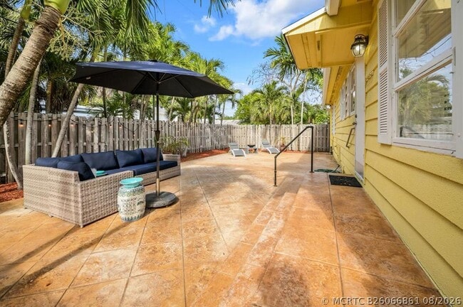 Photo - 813 SE 14th Ct