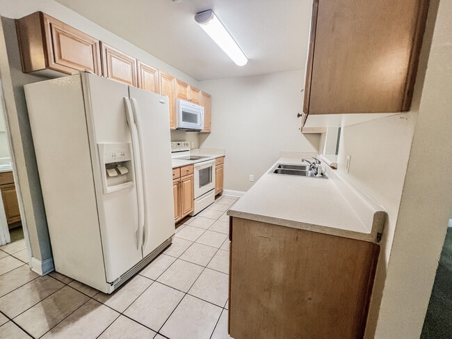 Photo - 529 Wingspan Way