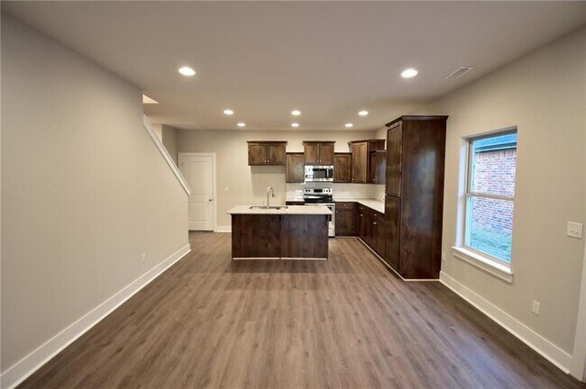 Photo - 747 N Malbec Rd