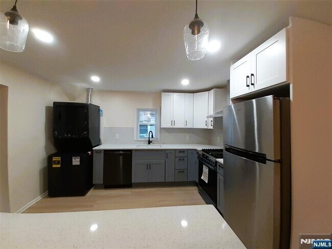 Photo - 213 Elm Ave