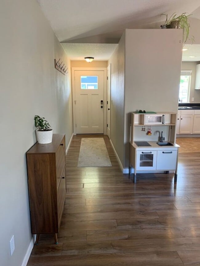 Photo - $2,600 - Beautifully-maintained single level Ranch-style Three Bedrooms, Two Baths home Ready To ...