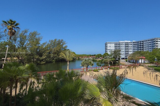 Building Photo - 1300 NE Miami Gardens Dr Unit 219E Rental