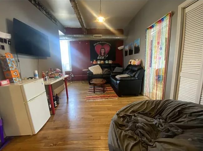 Photo - 23 E Clinton St