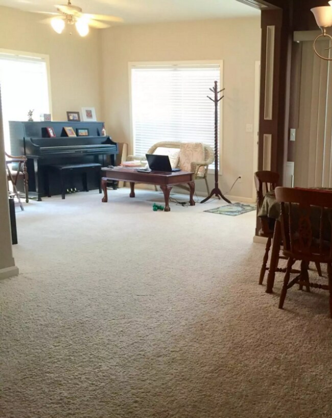 Photo - 103 Portsmouth Ln Unidad 10