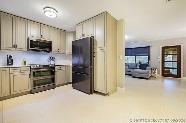 1701 SW 32nd Ct