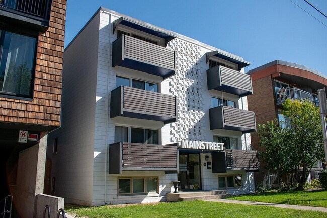 Photo - Mount Royal 17th