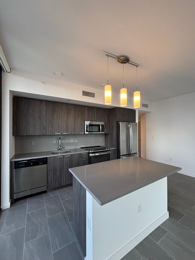 Photo - 133 NE 24th St Unidad B19