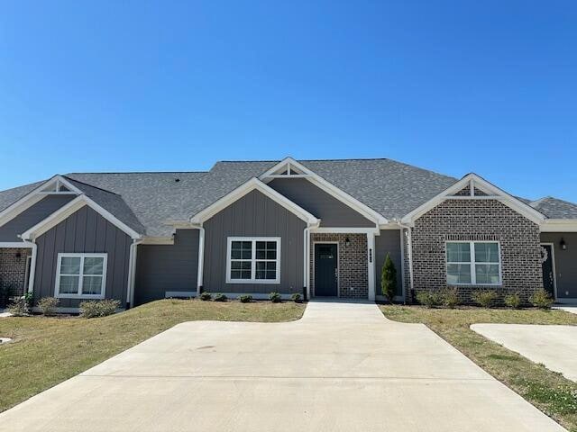 Building Photo - 403 NE Bellingham Dr