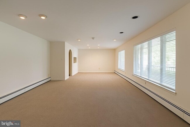 Building Photo - 301 Browning Ln Rental