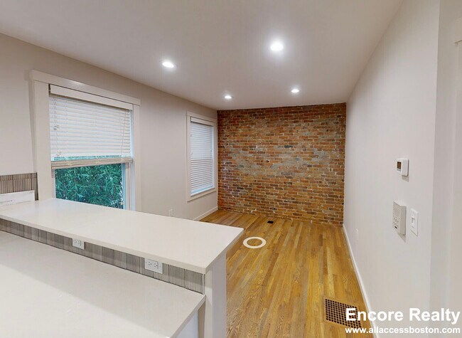 Photo - 2 Belvidere Pl Unit 1