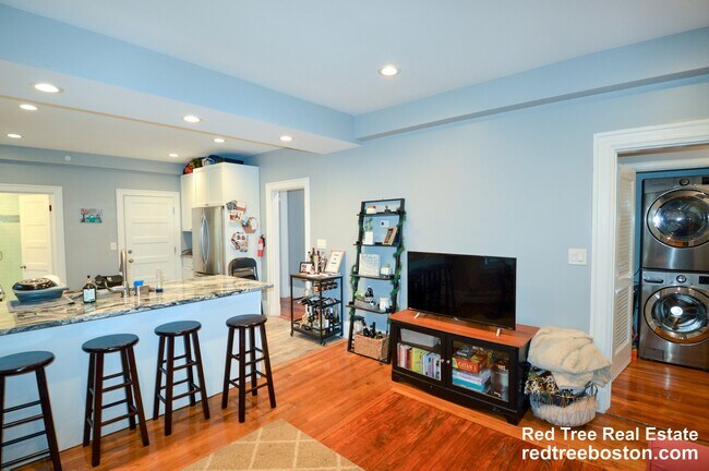 Photo - 60 Mapleton St Unit 2