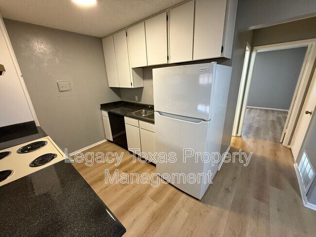 Photo - 1700 Short St Unit A