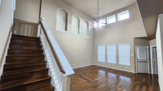 Photo - 26939 Glacier Creek Dr