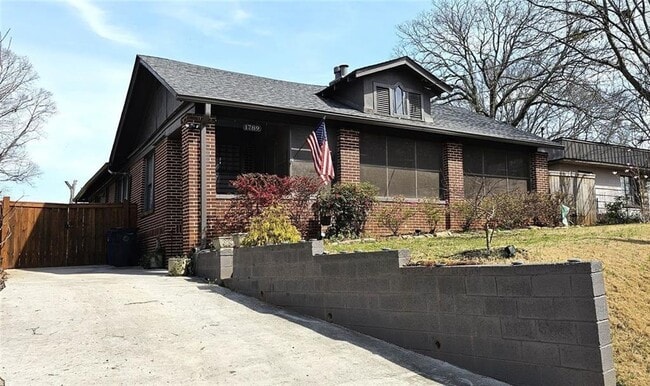 Photo - 1789 Thompson Ave Casa