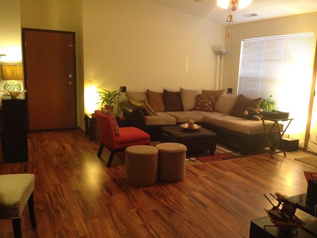 1230 Murray St NE Unit 1200 Murray st ne