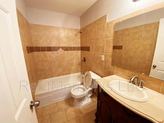 2874 Kings Lynn Cove
