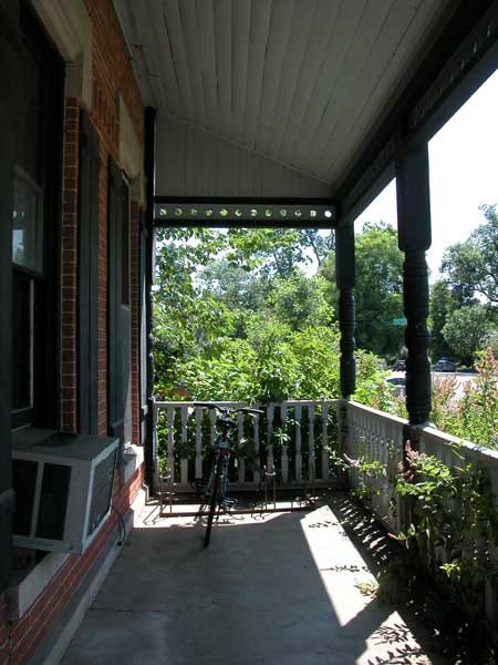 Building Photo - 334 E Mulberry St Rental