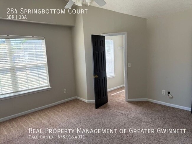 Photo - 284 Springbottom Ct SE