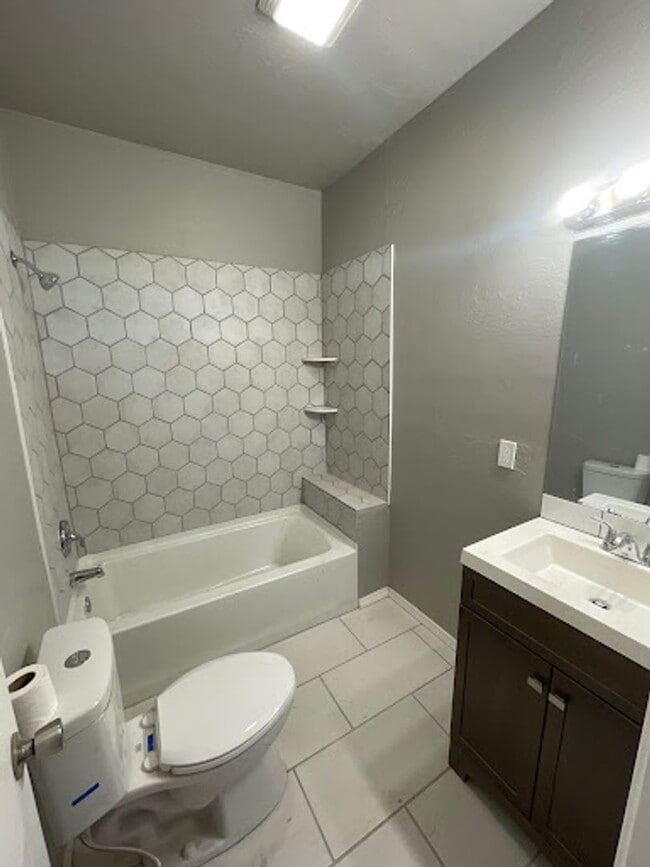 Photo - 3 bed 3 bath for rent with an additional 1 bed 1 bath mother-in-law house in rear of property.