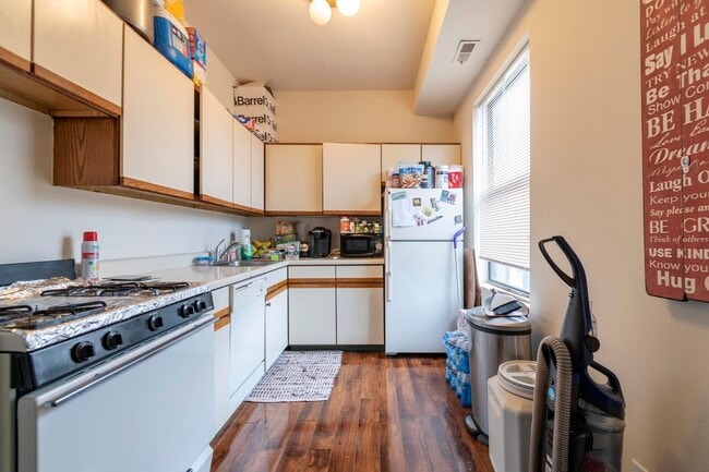 Photo - 3751 N Halsted St Unit 319