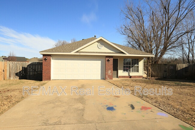 Photo - 50 Cheryl Cir