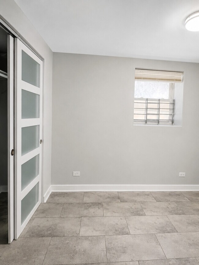 1249 S Kolin Ave Unit GRDN