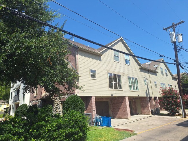 Photo - 3416 Westminster Ave Unidad 3416 Westminster Avenue 1,