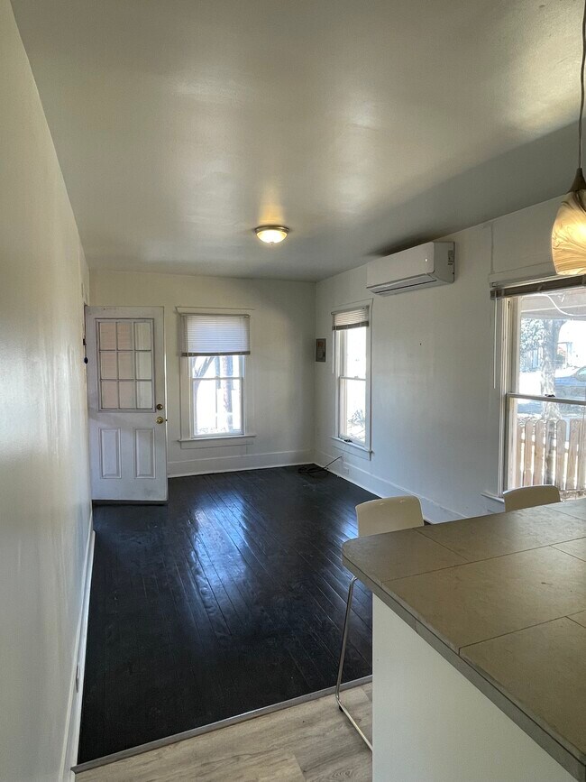 Photo - 1820 N Comal