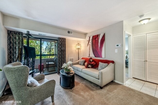 Spacious Living Room - Brookland Ridge Apartments