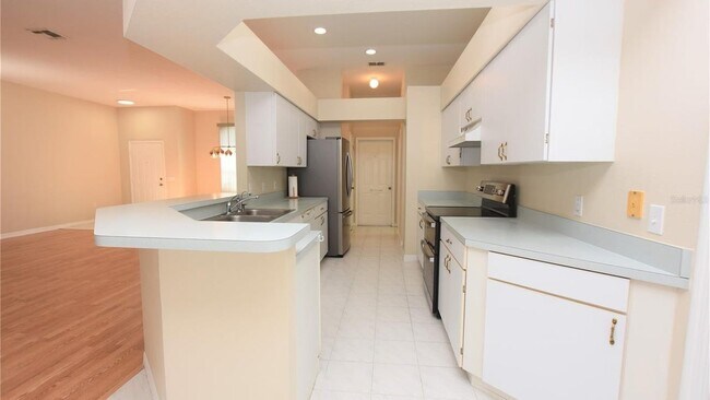 Photo - 7047 Hazeltine Cir