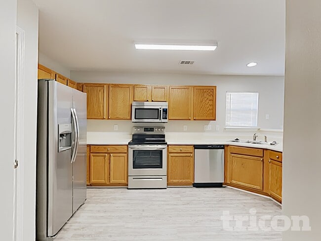 Photo - 1481 Mitchell Glen St